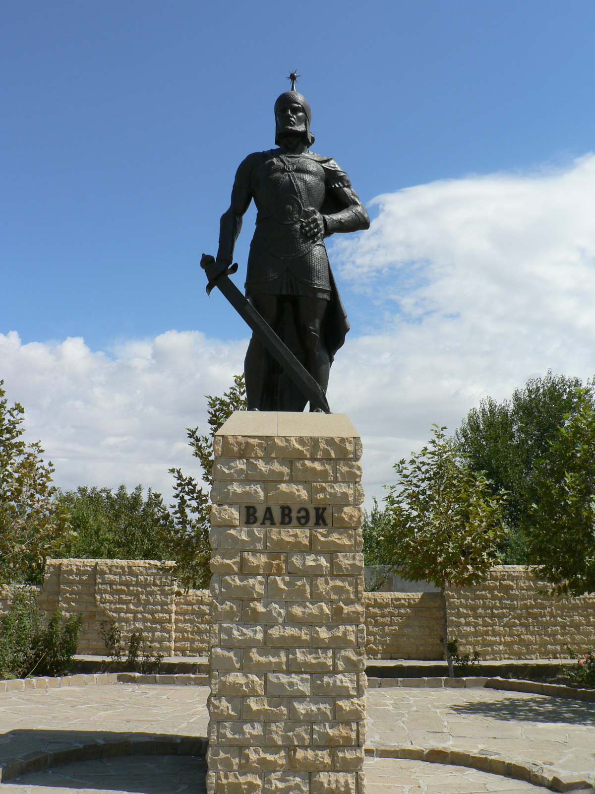 Бабек фото