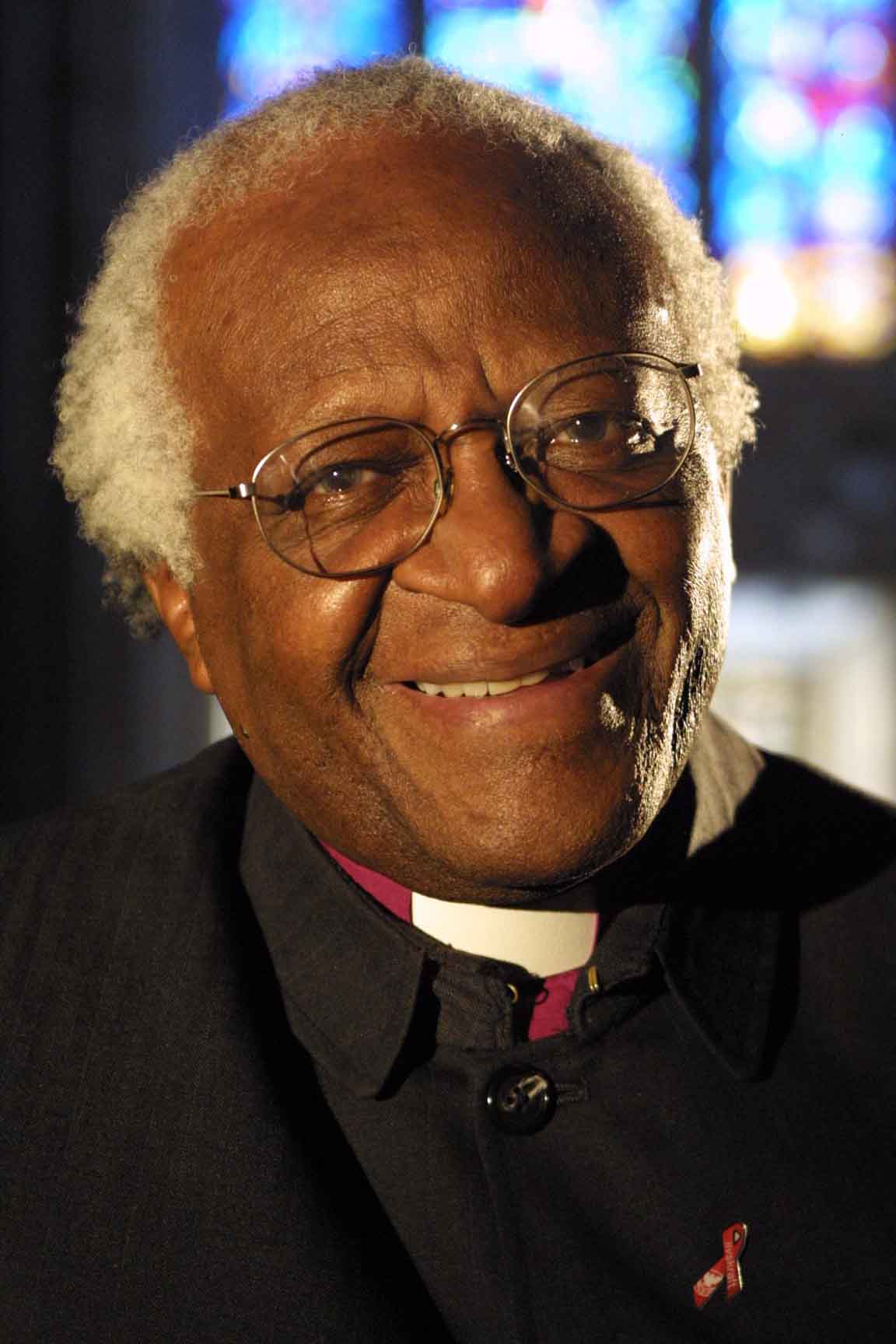 Desmond Tutu фото