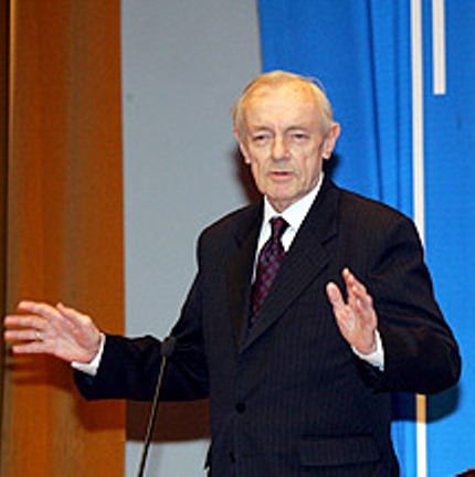 Кирилл Юрьевич Лавров фото