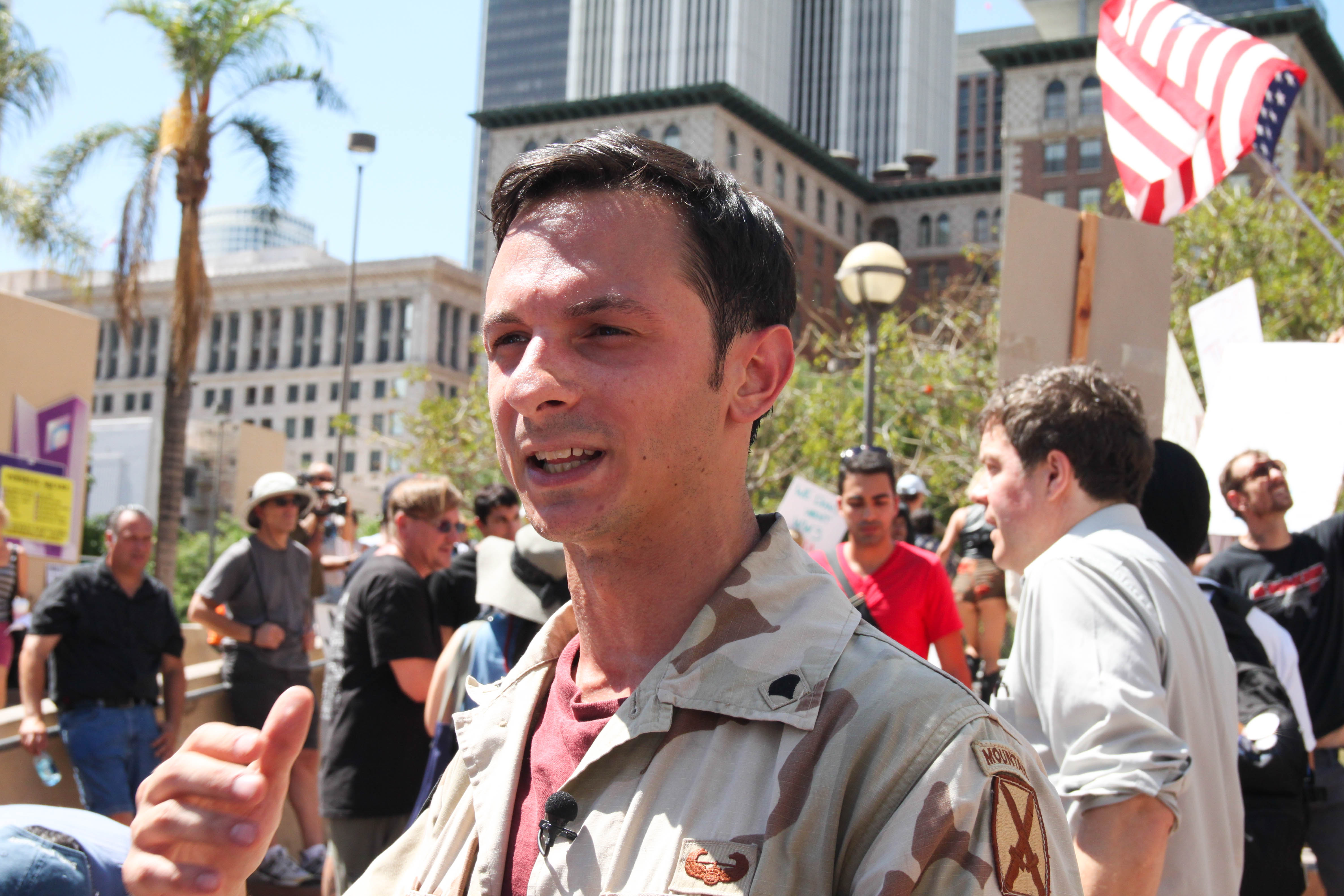 Michael Prysner фото