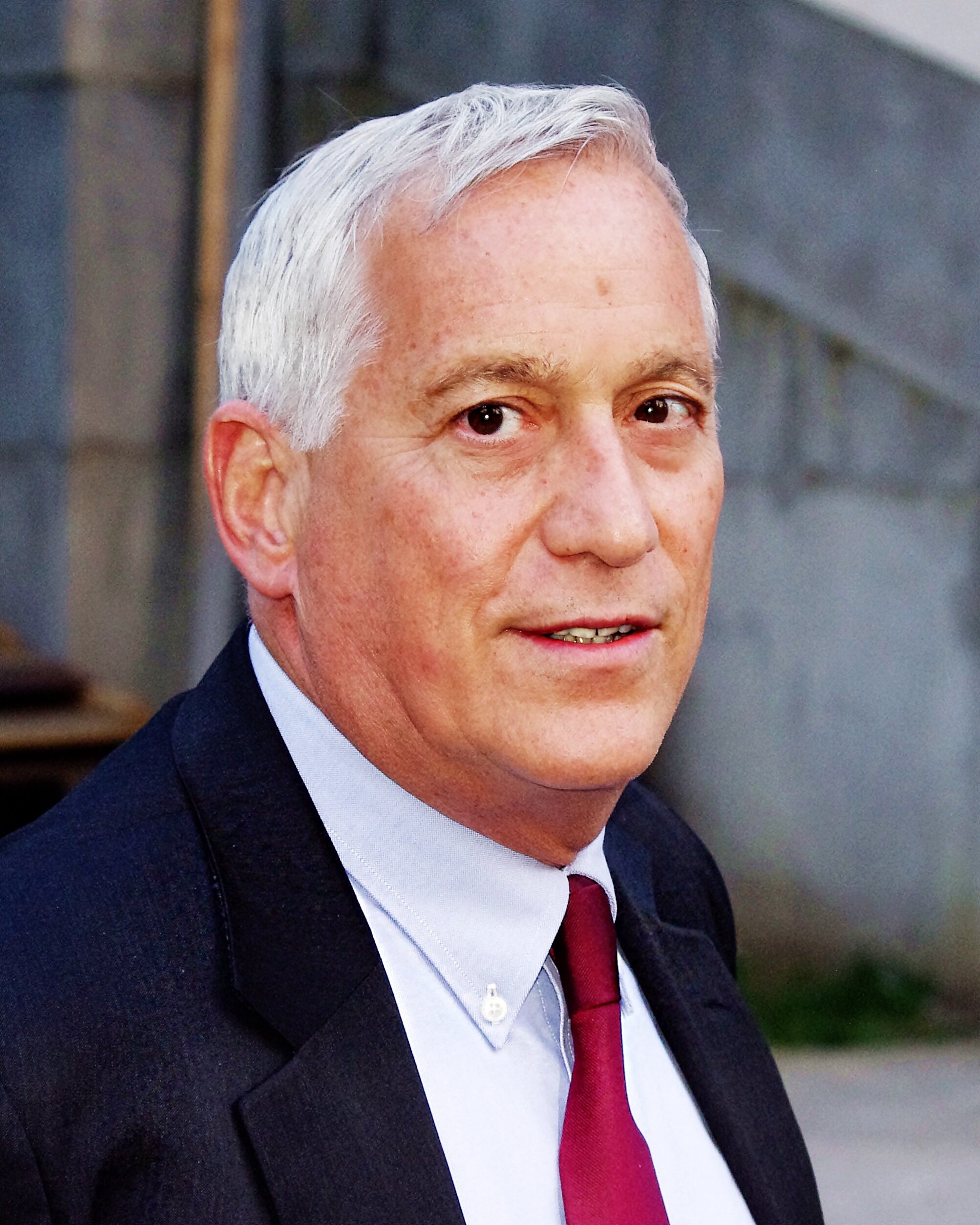 Walter Isaacson фото